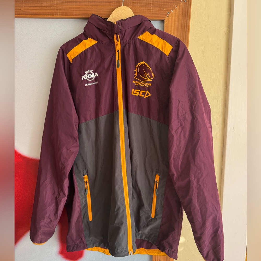 Brisbane Broncos NRL Windbreaker - Purple and Yellow - Picture 2 of 4